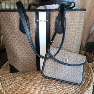 Michael Kors tote bag with small bag
